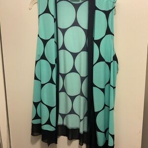 12-25. Susan Graver Aqua and Black Sleeveless Kimono size medium